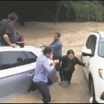 rescatan a joven del canal de Patria