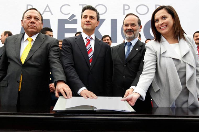 pacto-por-mexico_3.jpg_73367373
