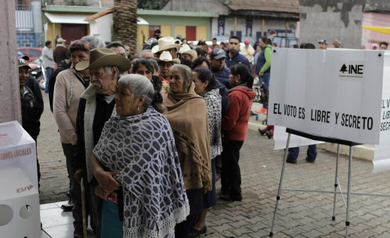 Elecciones en Blanco y Negro: México y el bipartidismo de facto