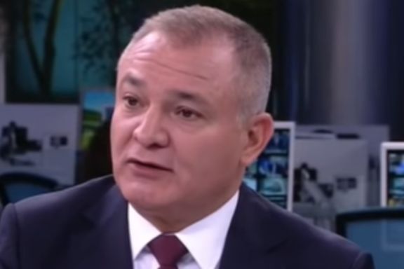 FGR tiene 3 órdenes de aprehensión contra García Luna y familiares; la Interpol los busca FGR tiene 3 órdenes de aprehensión contra García Luna y familiares; la Interpol los busca