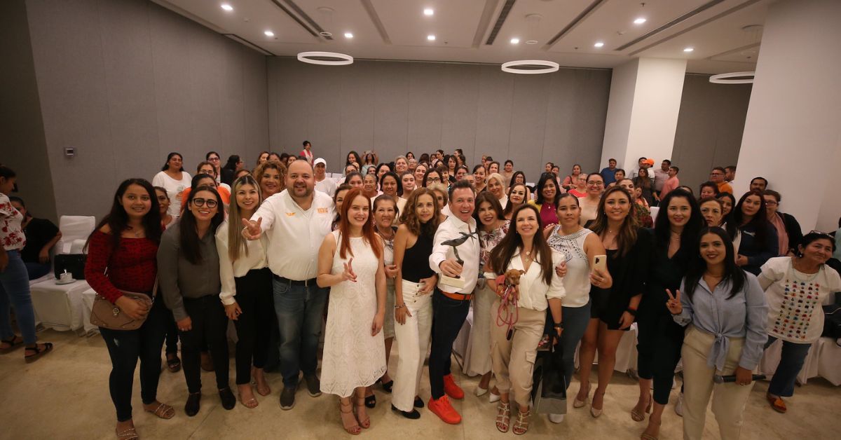 Pablo Lemus Navarro, Precandidato a la Gubernatura de Jalisco por Movimiento Ciudadano (MC) sostuvo un encuentro con mujeres empresarias